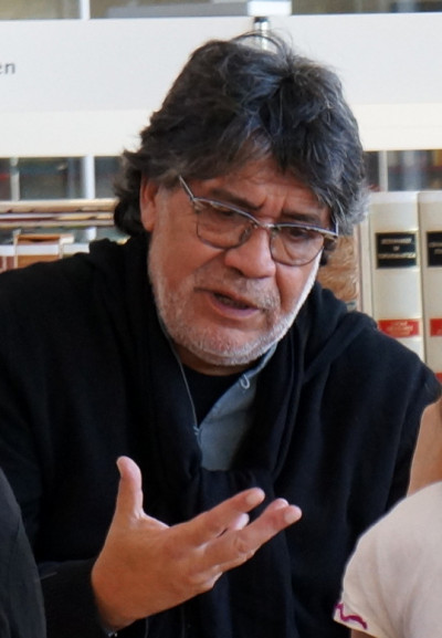Coronavirus, contagiato Luis Sepúlveda e la moglie