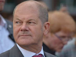 La Germania si spacca. Scholz: “Niente austerità per i Paesi in crisi”