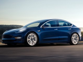 Tesla in difficoltà con la produzione del Model 3