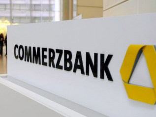 Commerzbank ai propri clienti: “Liberatevi dei Btp”