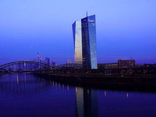 In un mese la Bce ha acquistato 12 mld di euro di titoli di Stato italiani