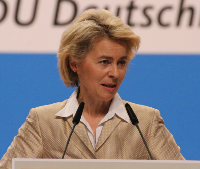 Ursula von der Leyen: “Aspettate a prenotare le ferie estive”