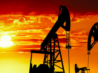 Petrolio, accordo sul taglio più grande della storia