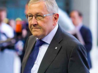 Regling, il direttore del Mes: “L’Italia non farà la fine della Grecia”