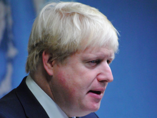 Johnson torna al lavoro dopo 3 settimane. E cita Cicerone