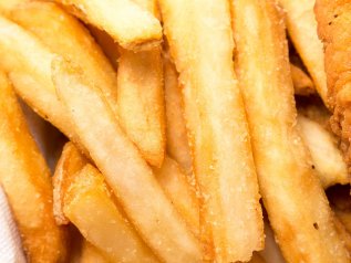 L’appello per risollevare l’economia: “Mangiate più patatine fritte”