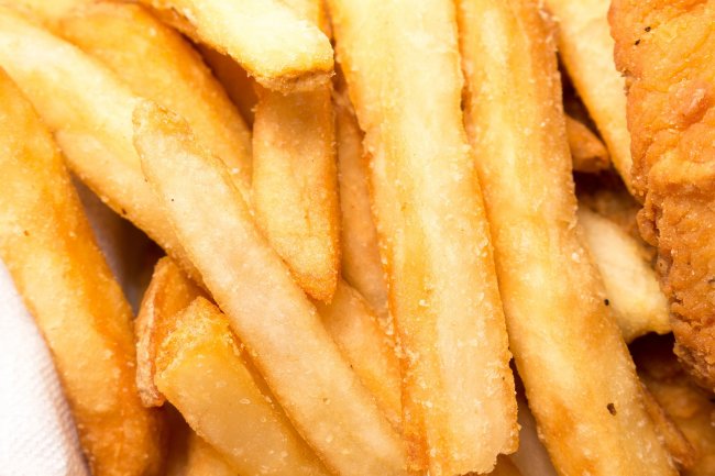 L’appello per risollevare l’economia: “Mangiate più patatine fritte”