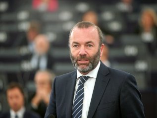 Weber: “Sull’uso dei fondi è necessario controllare Roma, Madrid e Praga”