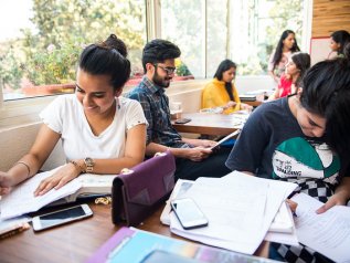 L'istruzione superiore coinvolge 35,7 mln di studenti nel subcontinente
