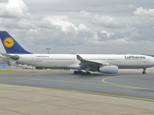 Lufthansa: “Impossibile approvare il salvataggio da 9 mld”