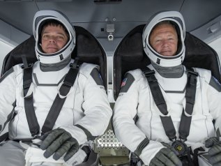 Space X, lanciata la Crew Dragon. Gli Usa riportano uomini in orbita