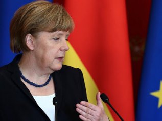 Merkel: “Il Recovery Fund è doveroso e urgente. Accordo entro luglio”