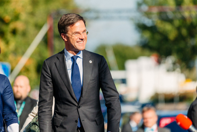Rutte: “L’Italia deve imparare a farcela da sola”