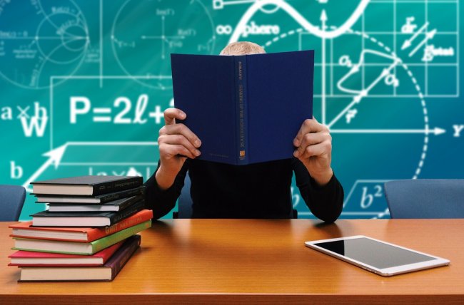 In Italia il 62% ha almeno un diploma. In Germania l’87%