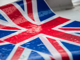 Caos Brexit, Johnson contro tutti: sfida l’Ue e la fronda Tory