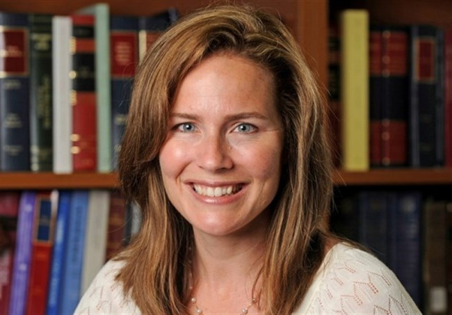 Trump nomina l’iperconservatrice Amy Coney alla Corte Suprema 