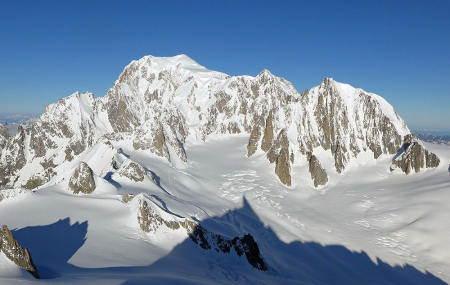 Monte Bianco, Macron vuole la vetta