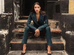 Ocasio-Cortez: “Caro Joe, noi progressisti non siamo il nemico”