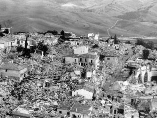 40 anni dal terremoto in Irpinia, una ricostruzione infinita
