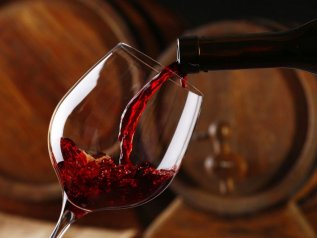 Vino, Italia leader per produzione ed export