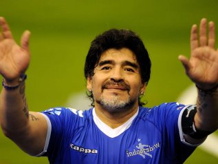 È morto Diego Armando Maradona