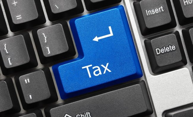 Web tax, Parigi sfida Washington e chiede imposte milionarie