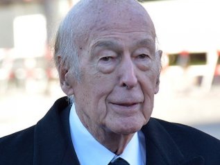 Morto l’ex presidente Valery Giscard d’Estaing