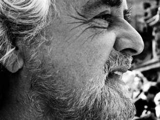 Grillo: “La Mes(sa) è finita. Meglio patrimoniale e Imu alla Chiesa”