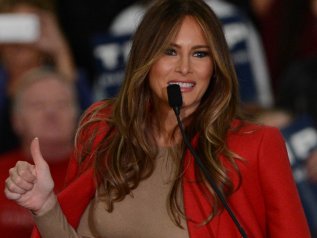 Melania Trump condanna l’assalto al Congresso: “Inaccettabile”