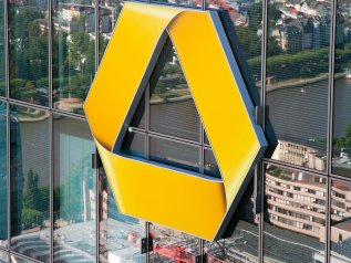 Commerzbank verso il taglio di 10 mila dipendenti