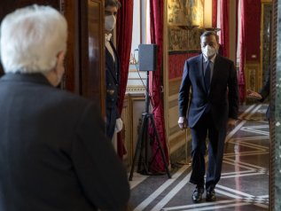 Draghi: “Accetto con riserva l’incarico di formare un nuovo governo”