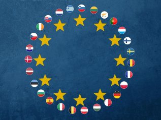Via libera dell’Europarlamento al Recovery. Con il sì anche della Lega