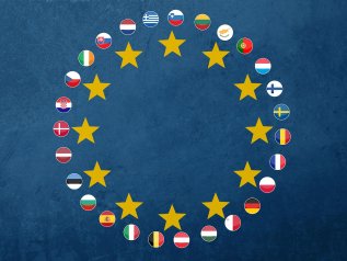 Via libera dell’Europarlamento al Recovery. Con il sì anche della Lega