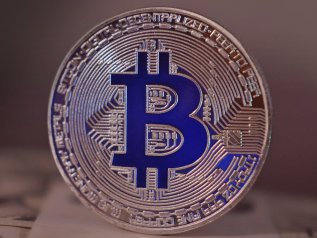 Bitcoin supera i 1.000 miliardi di capitalizzazione