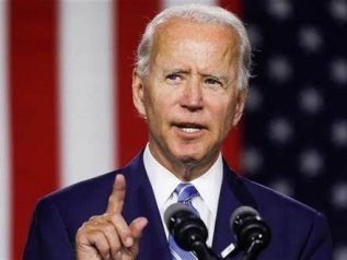 La Camera approva il piano di aiuti da 1.900 miliardi voluto da Biden