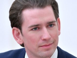 Kurz: “L’Ema è troppo lenta”. Austria e Danimarca rompono il fronte Ue