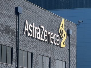 L’Italia blocca l’export di dosi Astrazeneca