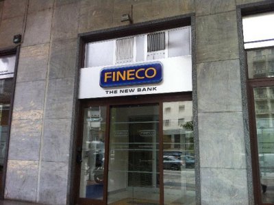 Fineco: “Chi ha più di 100 mila euro sul c/c è a rischio chiusura”
