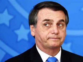 Il paese è nel caos. Bolsonaro perde 6 ministri in un giorno