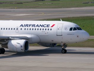 “Bruxelles vuole togliere un concorrente a Lufthansa e Air France”