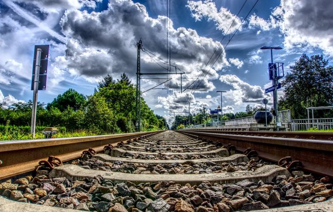 Macron vuole aprire le ferrovie ai privati. Ci riuscirà?