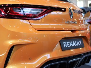 Dopo Volvo, anche Renault limita la velocità massima delle proprie auto