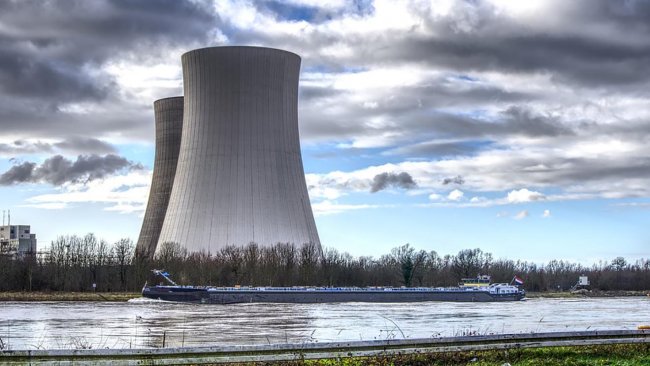 Parigi prolunga la vita di 32 centrali nucleari: 16 sono vicine all’Italia