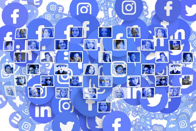 Zuckerberg vende un milione di azioni Facebook