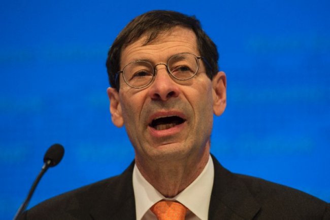 FMI: economia in ripresa. Rischi sulla sostenibilità