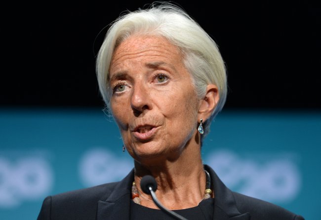 Lagarde: “La politica monetaria non cambia”. Per ora