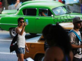 Cuba lancia lo ‘smartphone di Stato’