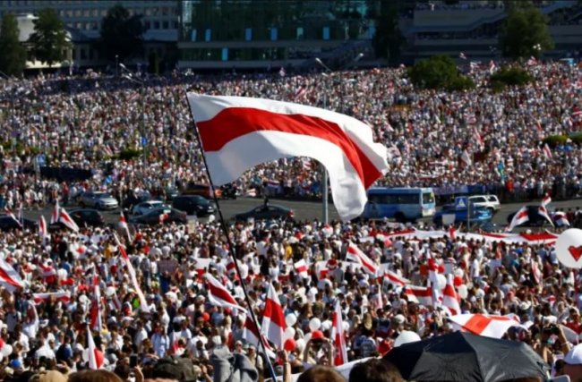 Minsk: “Siamo a un passo dalla guerra economica”