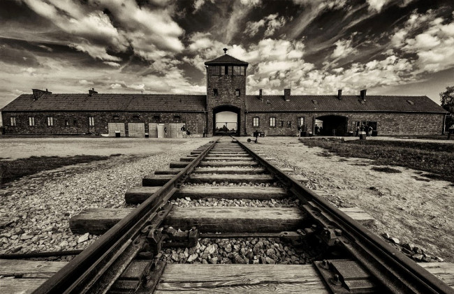 È scontro tra Polonia e Israele sui risarcimenti della Shoah  