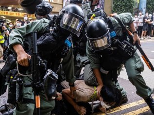 Hong Kong, si scioglie il Fronte per i diritti umani